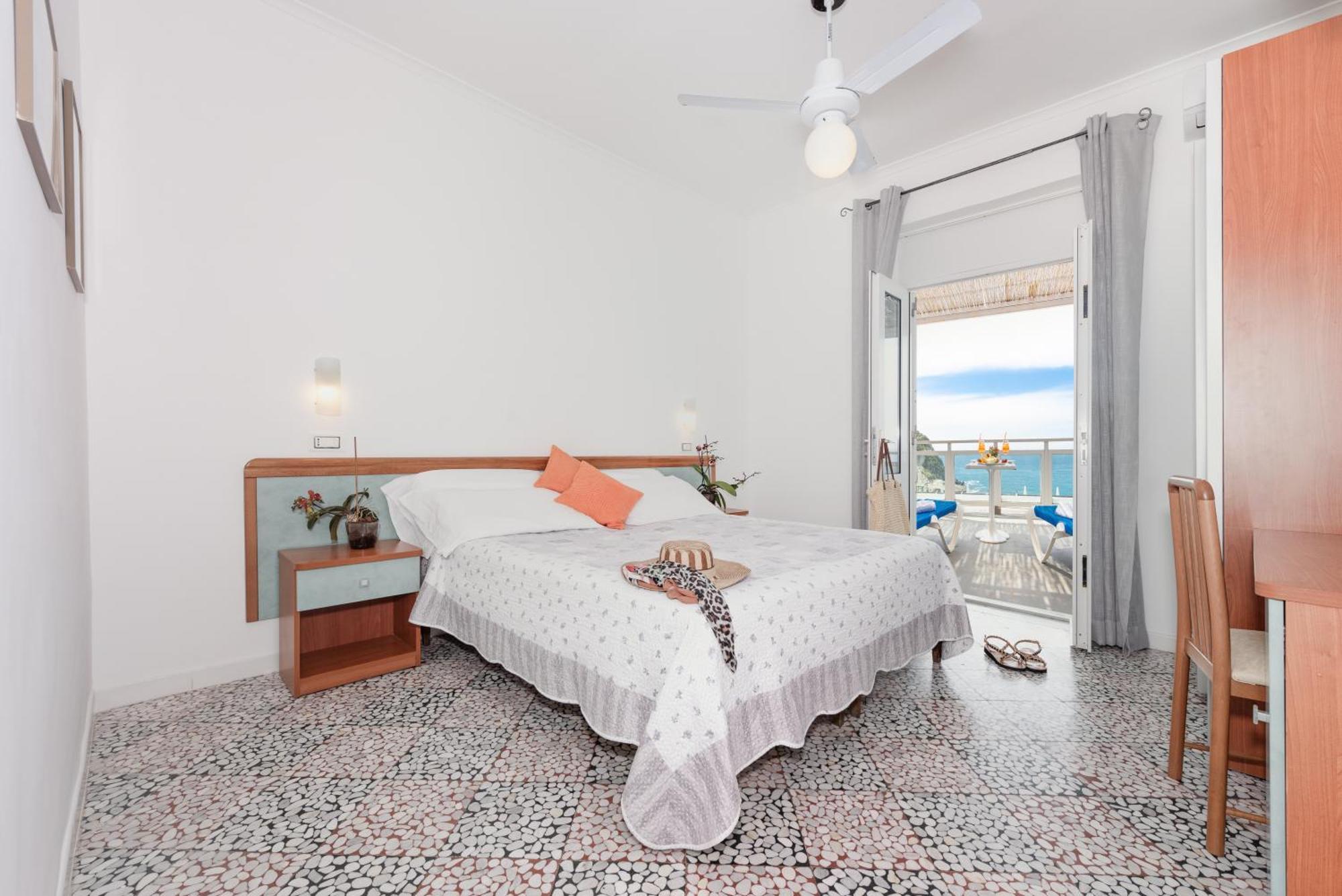 Hotel Villa Sirena Sant'Angelo  Eksteriør billede