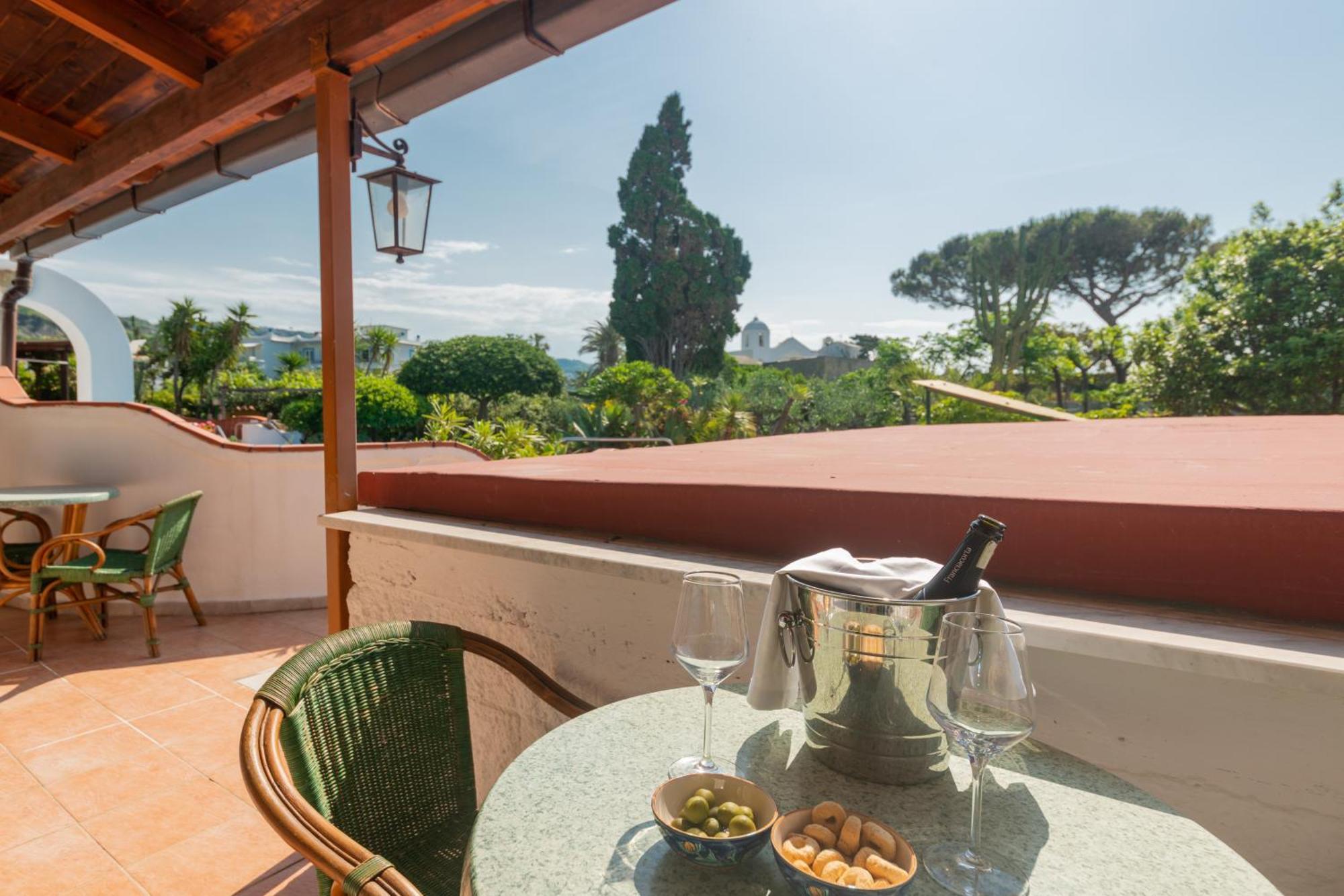 Hotel Villa Sirena Sant'Angelo  Eksteriør billede