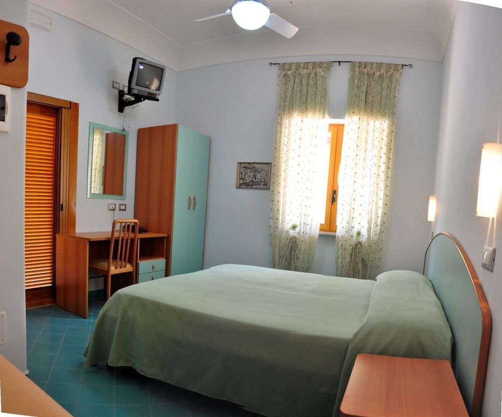 Hotel Villa Sirena Sant'Angelo  Eksteriør billede